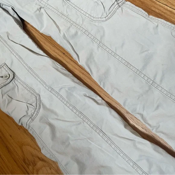 Hollister Mid rise Relaxed Cargo Pants - Picture 7 of 16